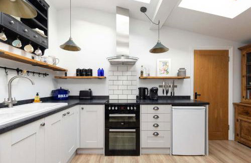 House & Annexe Sleeps 18 Heated Pool - Photo 61