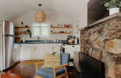 Creek Side Cabin with Wood Fired Hot Tub and Fire Pit - Foto 51