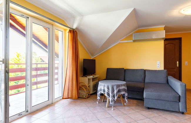 5 bedroom House in Balatonfenyves with garden and terrace - Photo 3