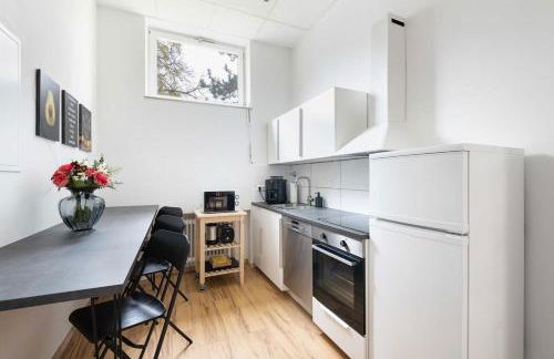 Big Central Apartment near Rotkreuzplatz with 3 BR for 12 PAX - Photo 19