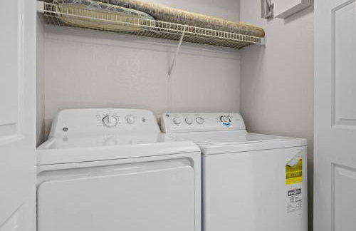 Prime Location, 2 mins to Airport, 5 mins to Dwntn - Foto 66