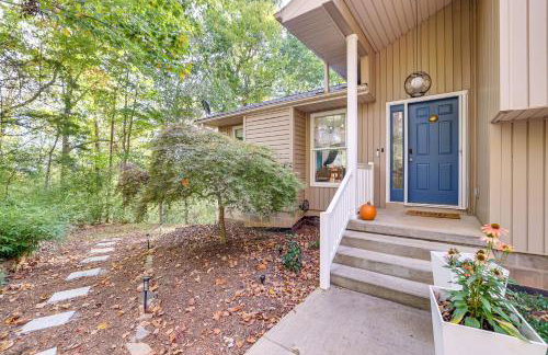 Forest-View Gem on Vaughn Creek Less Than 1 Mi to Dtwn! - Foto 30