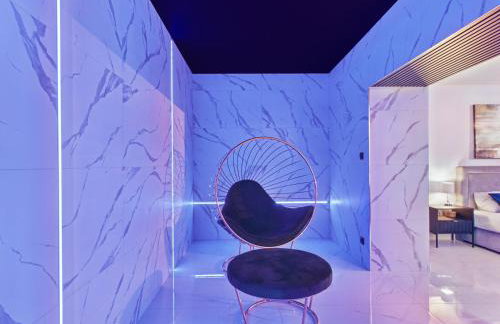 Jacuzzi LoveAparts Marki Romantic Getaway - Photo 8