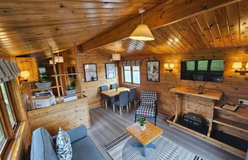 Bure River Lodge Houseboat - Photo 10