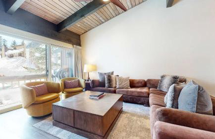 Mid Century Modern Cabin #212 - Walk to Village - Foto 4