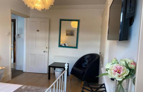 Deluxe Three Bed BnB in Henley-on-Thames near Station River & Town Centre - Foto 32