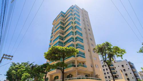 Apto com churrasqueira a 300m da Praia da Enseada - Foto 3
