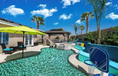 Desert Bliss Paradise - Arcade, Casino, Play Area ,Pool , Hot tub - Foto 1