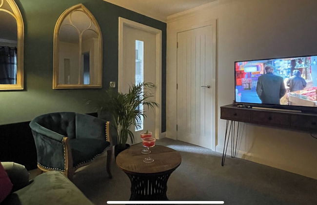 Stylish Scottish House With Garden and Parking - Foto 25