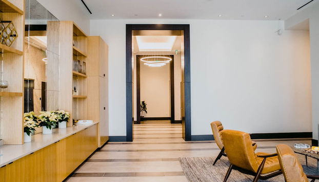 Coin salon dans le hall