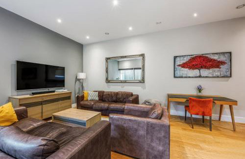 Large Modern One Bedroom Apartment (nearly 800 ft) - Foto 3