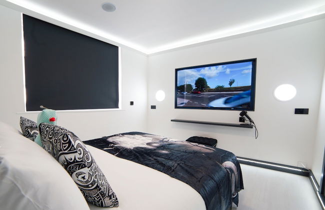 Tiny Smart Apartments - Photo 2