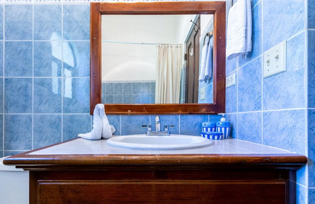 Birds-eye view of the ocean in nicely priced unit on top floor in Flamingo - Photo 13