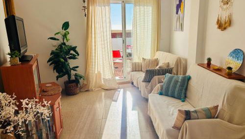 Terrace with Stunning View 5 Min to Beach - Foto 2