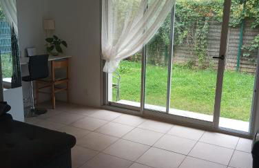 Studio dans une résidence sécurisée et calme avec place de parking - Foto 11