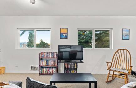 Incredible Water Views, Deck Relaxing Retreat Greenbank Getaway by Avantstay - Foto 14