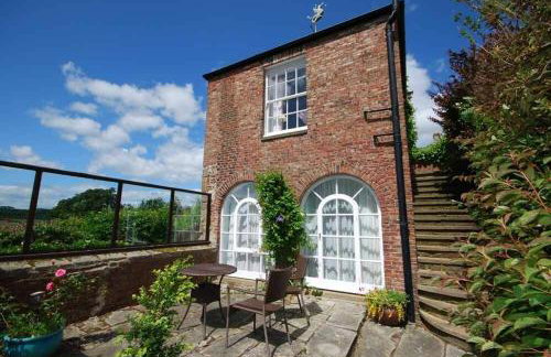 The Old Watchtower - Photo 1