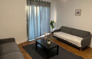 Le Toit des Volcans - 8 couchages - Terrasse privée et Wifi - Foto 9