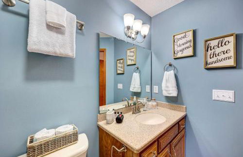 Holiday Island Vacation Rental with 2 Balconies - Foto 11