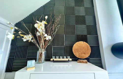 Fantastic 2-Bed House with Parking - Hosted by Hutch Lifestyle - Foto 17