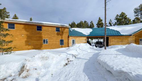 2 Mi to Skiing Casper Cabin with Mtn Views! - Foto 3