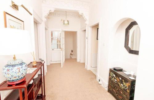 Riverview Upper Apartment - Foto 24