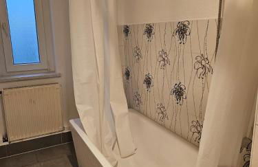 Leuna bei Leipzig & Halle - 2 Apartments mit je 3 Schlafzimmern, Küche, Bad - Foto 36