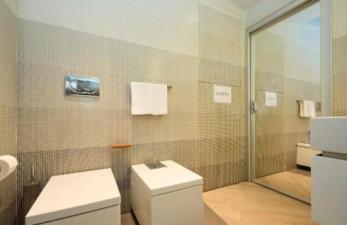 Luxury House - 2 Minutes Walk from Central Station - Photo 18