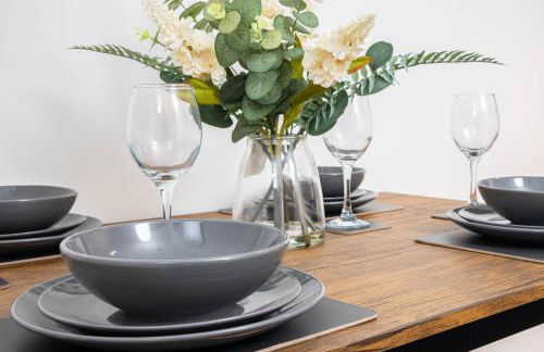 Contractor‑Heaven 5BR Home 4.5 Baths Wakefield - Foto 12