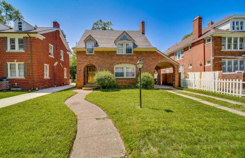 Historic Detroit Bungalow Pet and Family Friendly - Foto 29