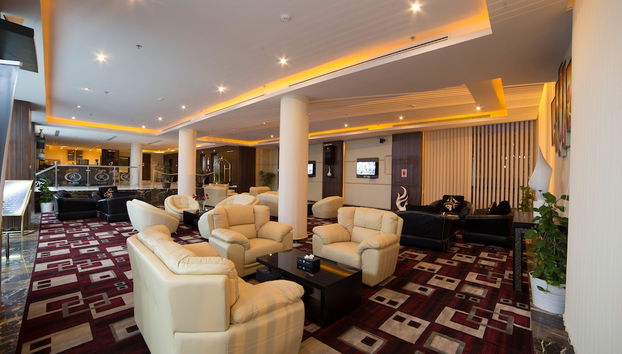 Coin salon dans le hall