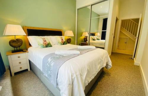 Quayside Apartment - Large and Spacious Duplex - Photo 3