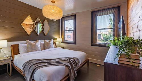 Chic Home with King Bed and Fire Pit - Foto 3