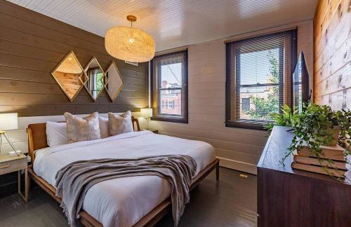 Chic Home with King Bed and Fire Pit - Foto 3