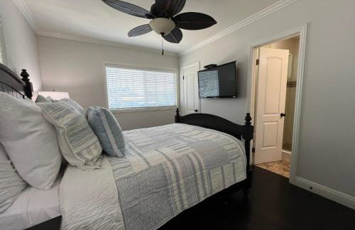 Gorgeous Pool Home 1/2 Mile Walk to Disney - Foto 44