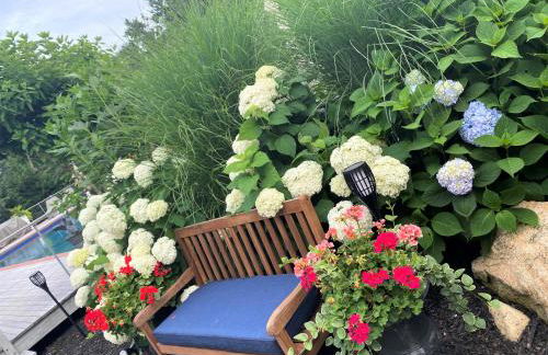 The J Luxury Villa - Southampton Poolside Retreat with Sauna - Foto 13