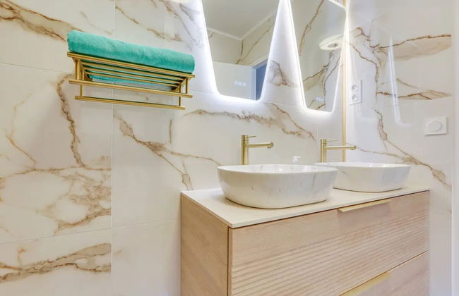 Paris luxury apartment Eiffel Tower View - Photo 13