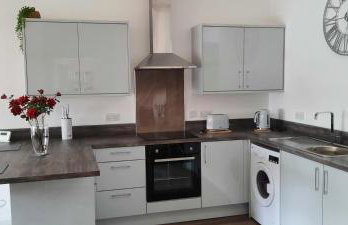 Lanarkshire Apartment- Views- Sleeps 4- Balcony - Photo 22