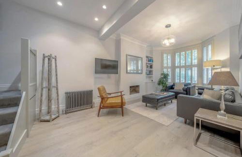 Stylish 3-floor 3bed home with garden near river - Foto 48