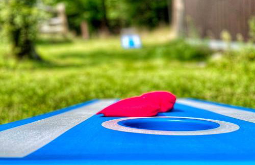 Adirondack Alpine Cabin with Hot Tub, Near Whiteface, Lake Placid, Game Rm, Fenced Yard, Views - Foto 53