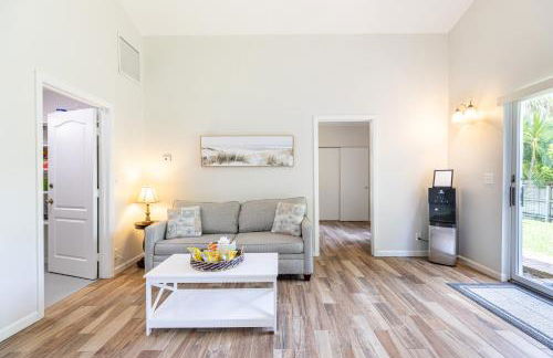 Escape to Our Private Guest House in Jupiter Farms - Photo 2