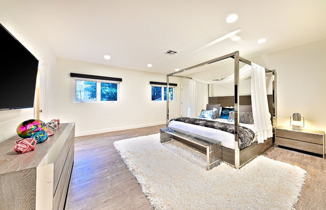 Beverly Hills Luxury Modern Palace - Photo 3