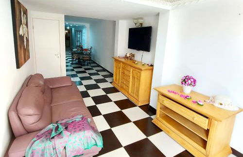 ELEGANT 3 BEDROOMS, Wifi free - Foto 7