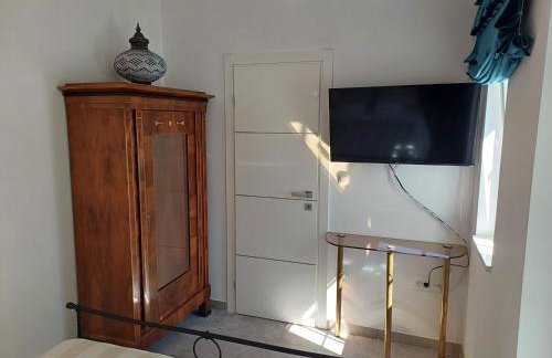 The Three Flowers Pool House - Foto 31