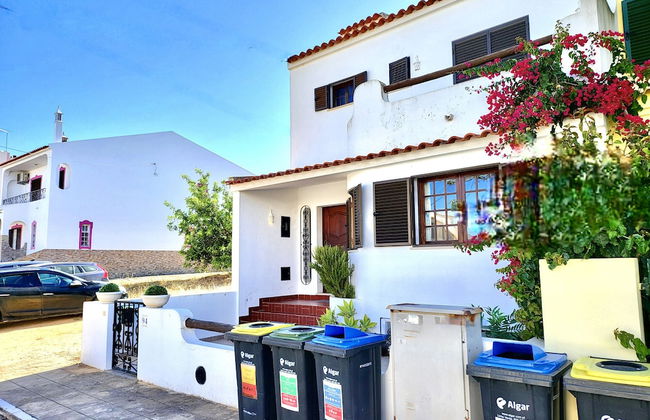 Faro Terrace Villa by Homing - Photo 40