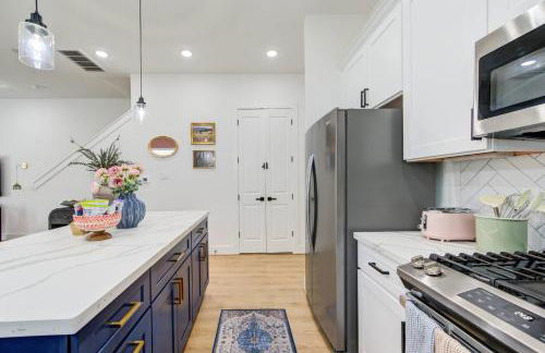 3BD Central Stay | BBQ, Games & Backyard Fun - Foto 11