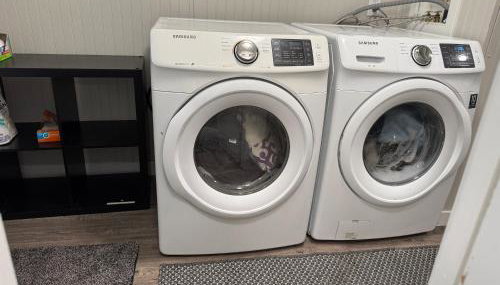 Family & Pet friendly 3 bdrm home with full kitchen and fenced yard - Foto 5