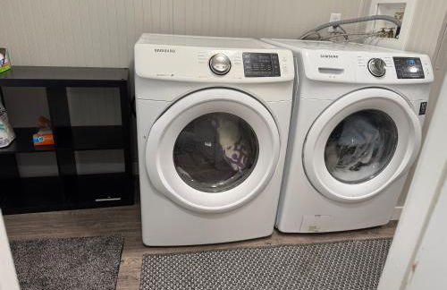 Family & Pet friendly 3 bdrm home with full kitchen and fenced yard - Foto 5