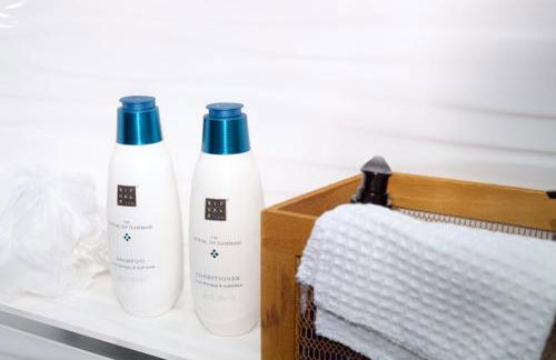 Ruhiges Modernes Haus Parkplatz WLAN Whirlpool - Foto 18