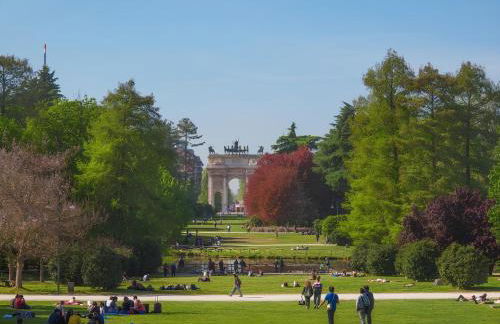 Charming Milanese Apartments - Photo 56